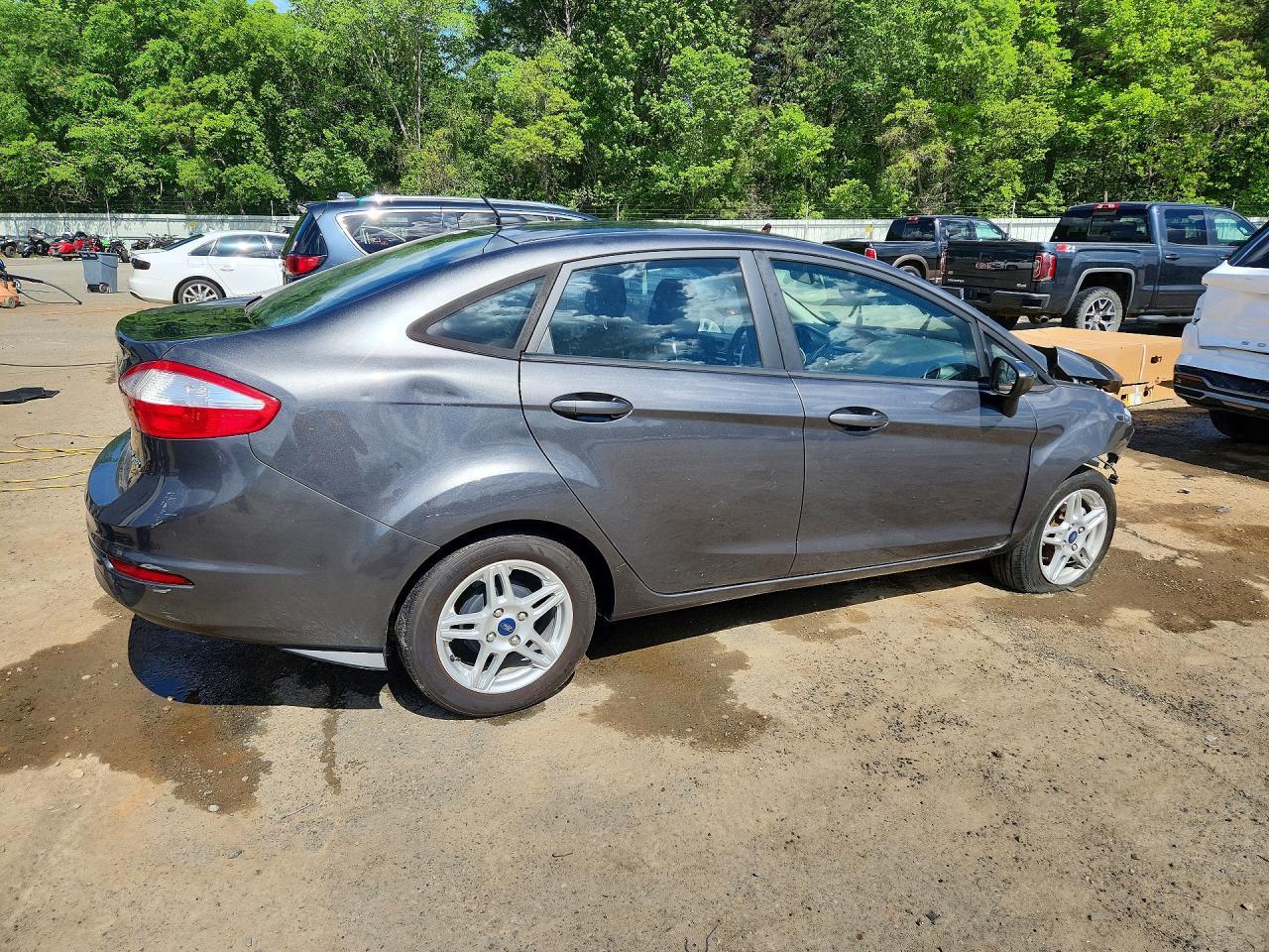 2019 Ford Fiesta Se - Image 3