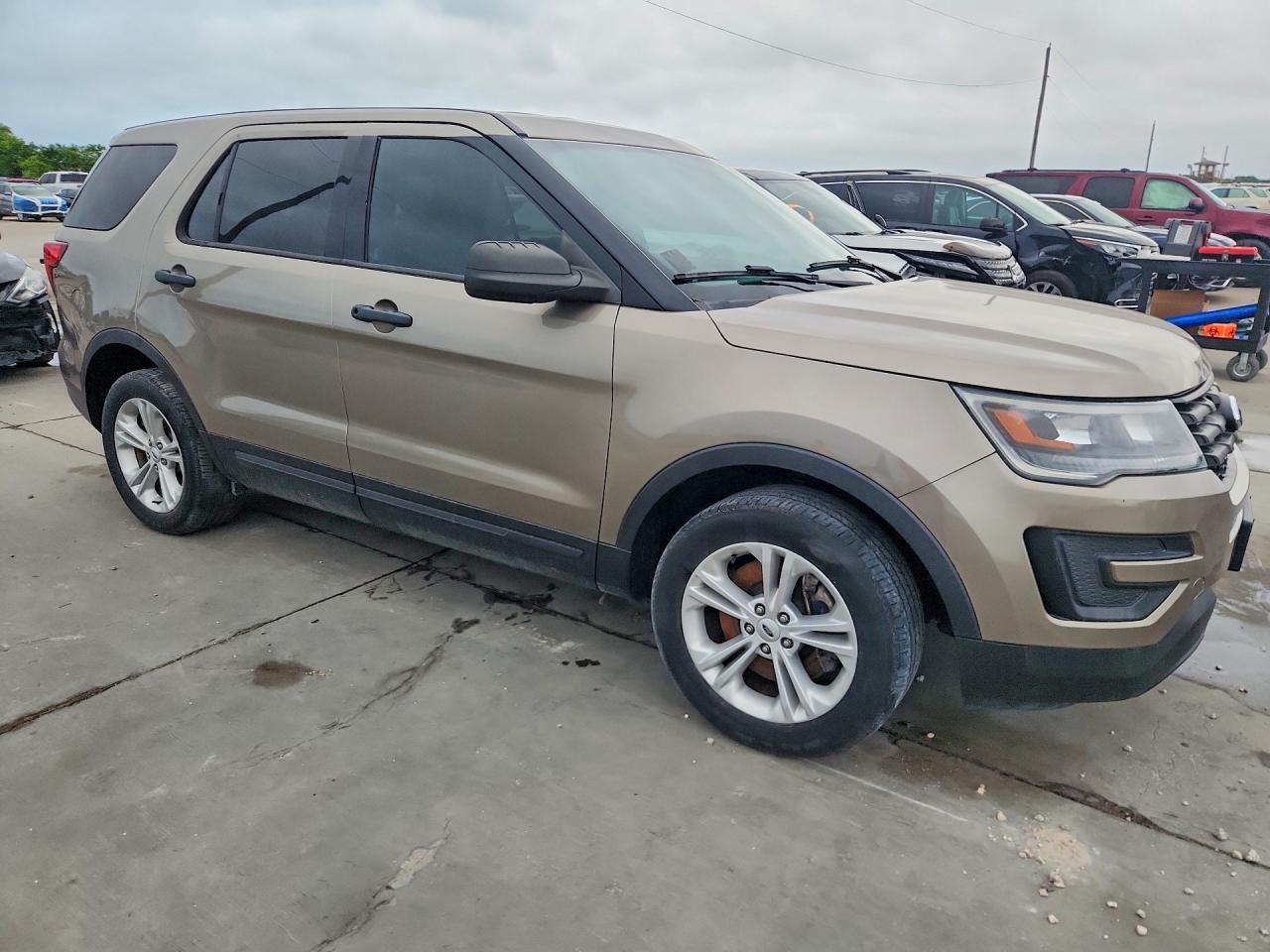 2019 Ford Explorer Police Interceptor - Image 4
