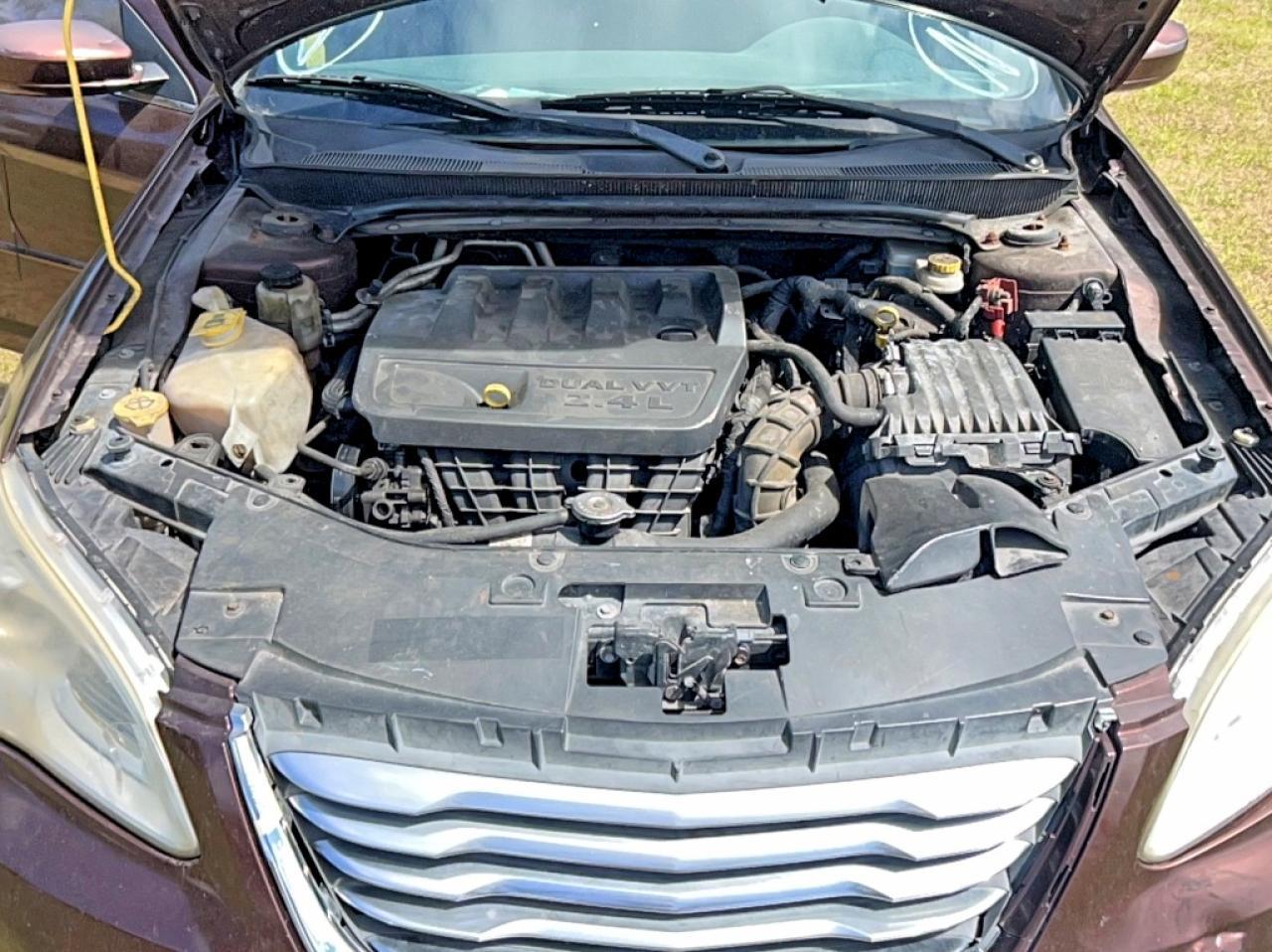 2013 Chrysler 200 Touring - Фото 7