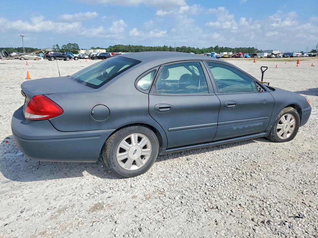 2005 Ford Taurus Sel - Image 3