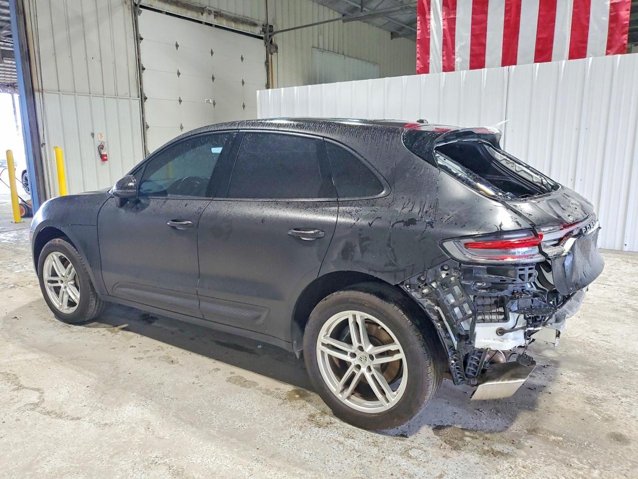 2024 Porsche Macan Base - Image 2