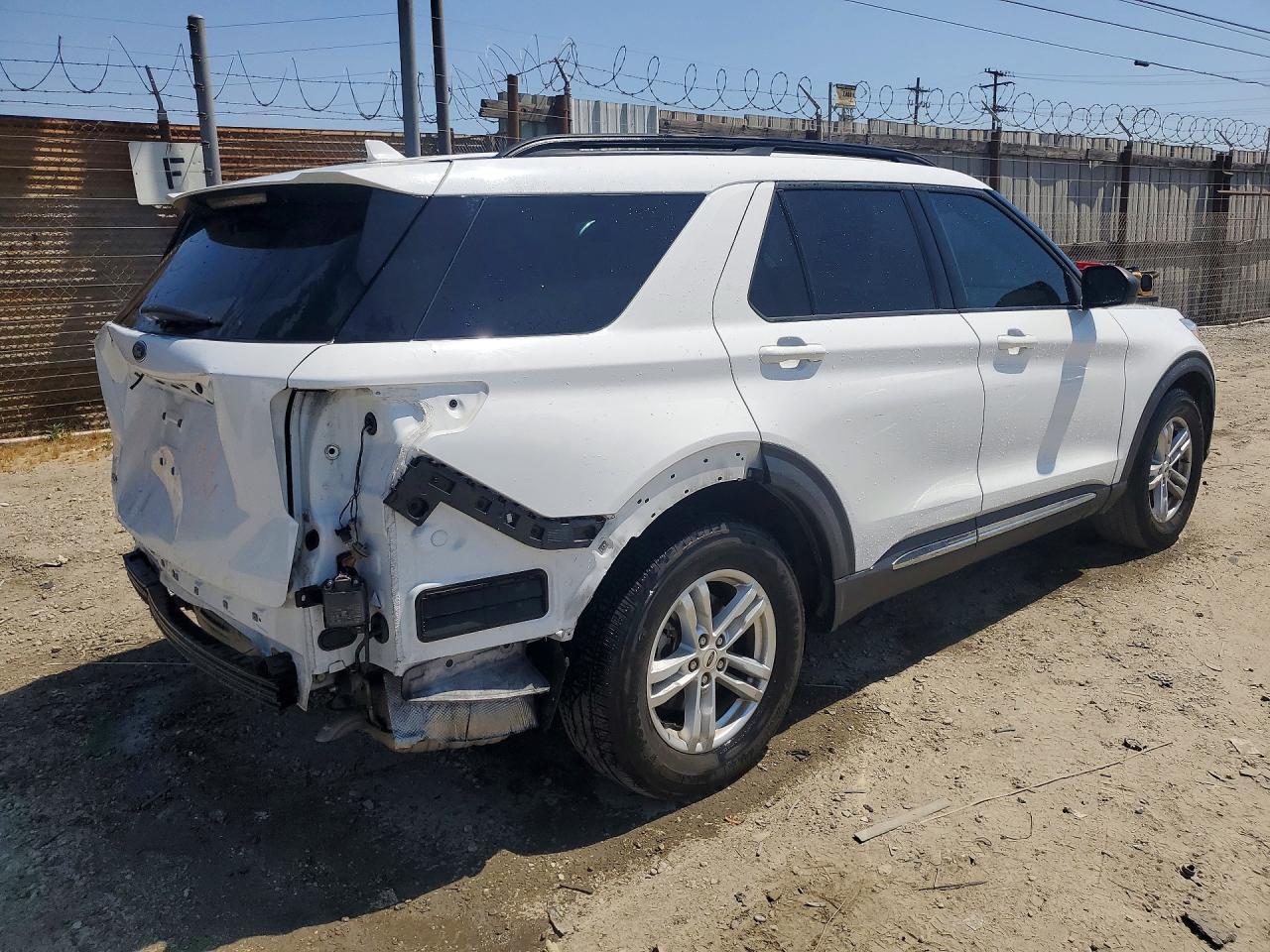 2020 Ford Explorer Xlt - Фото 3