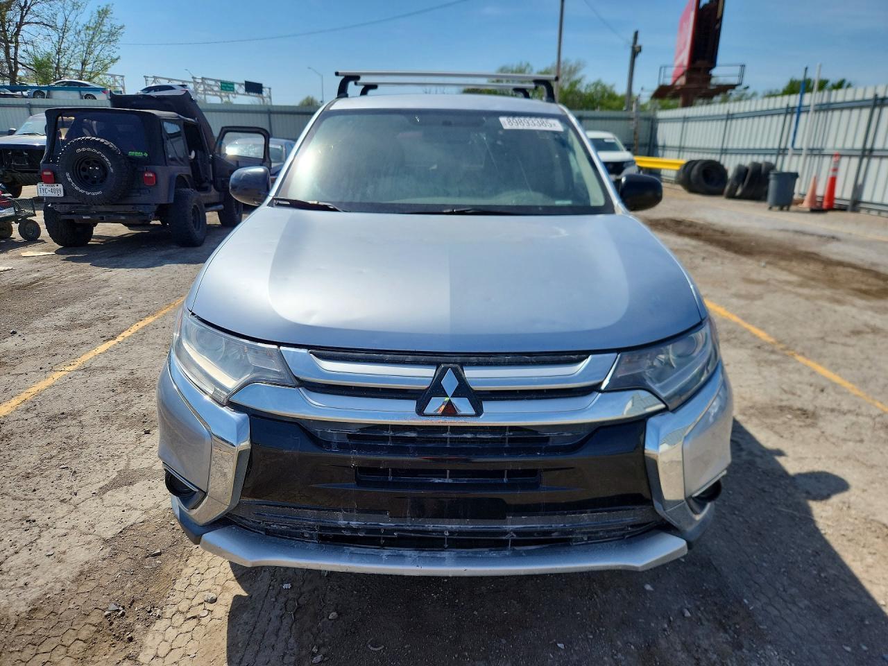2016 Mitsubishi Outlander Es - Image 5