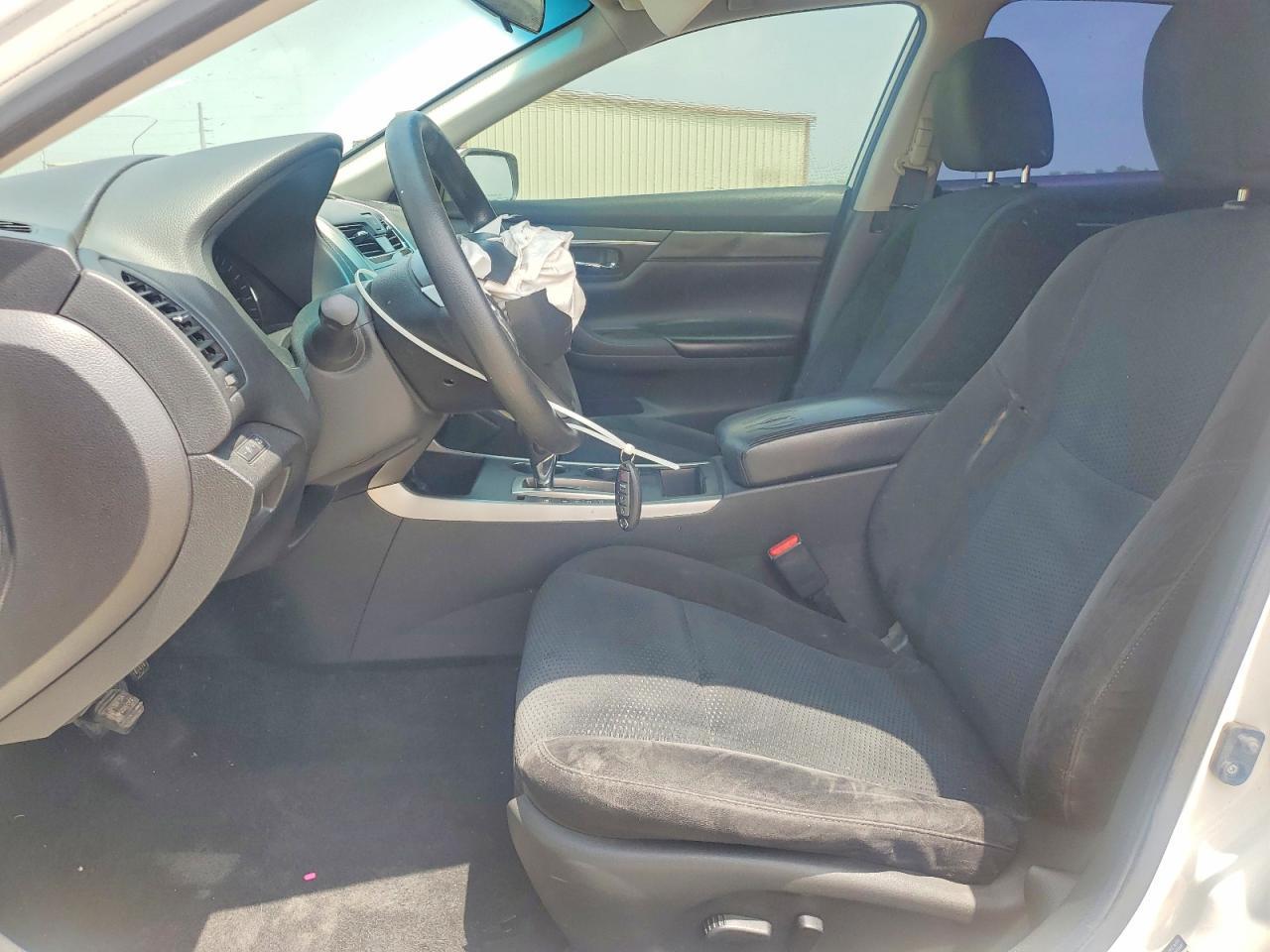2015 Nissan Altima 2.5 S - Image 7