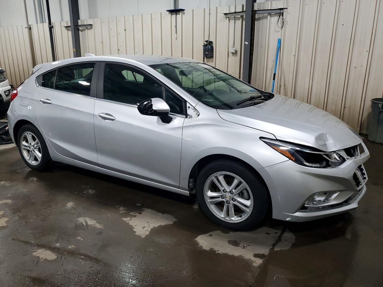 2017 Chevrolet Cruze Lt - Фото 4