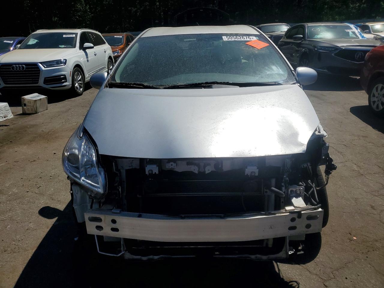 2013 Toyota Prius Three - Image 5