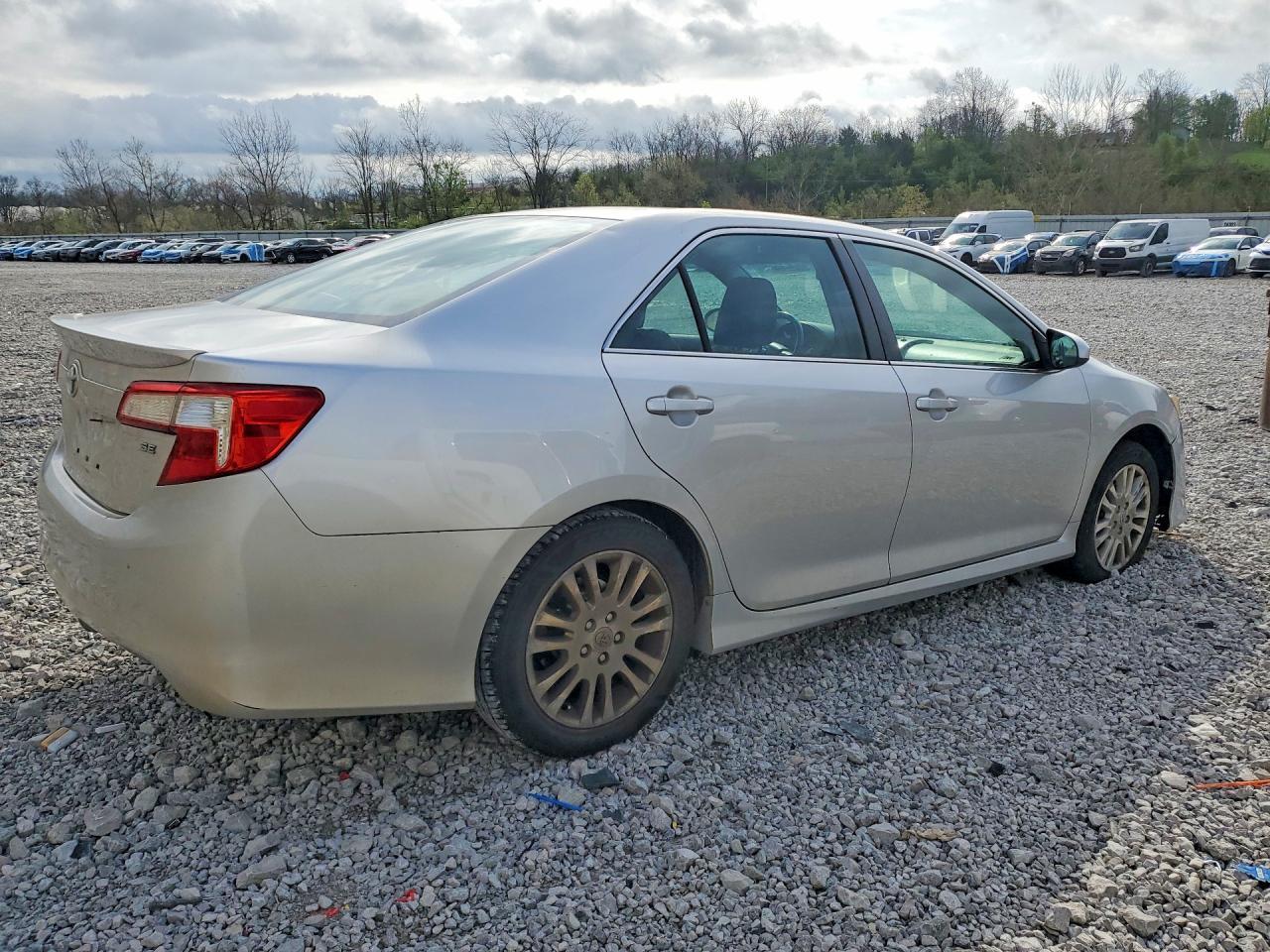 2013 Toyota Camry Se - Фото 3