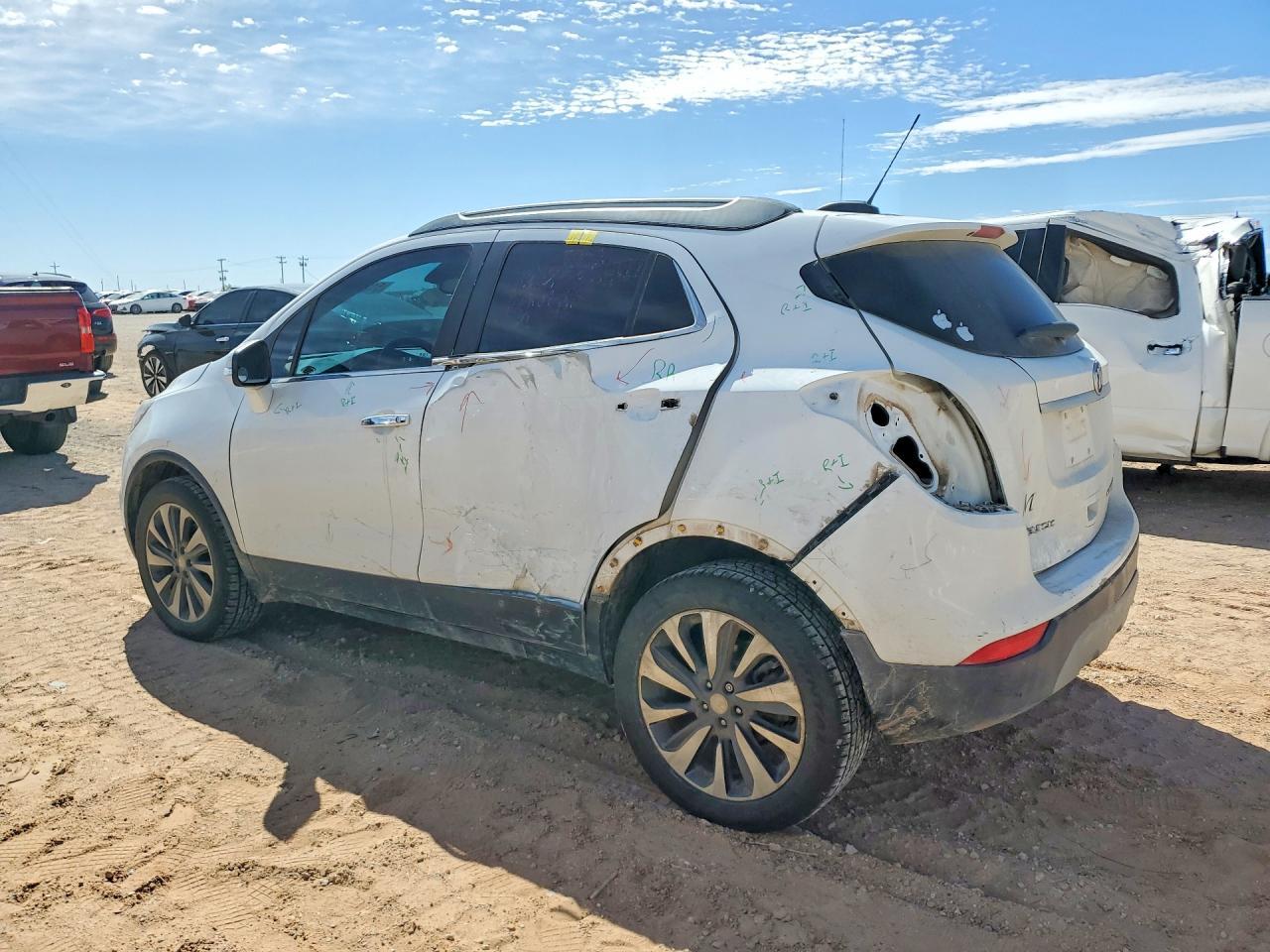 2018 Buick Encore Essence - Image 2
