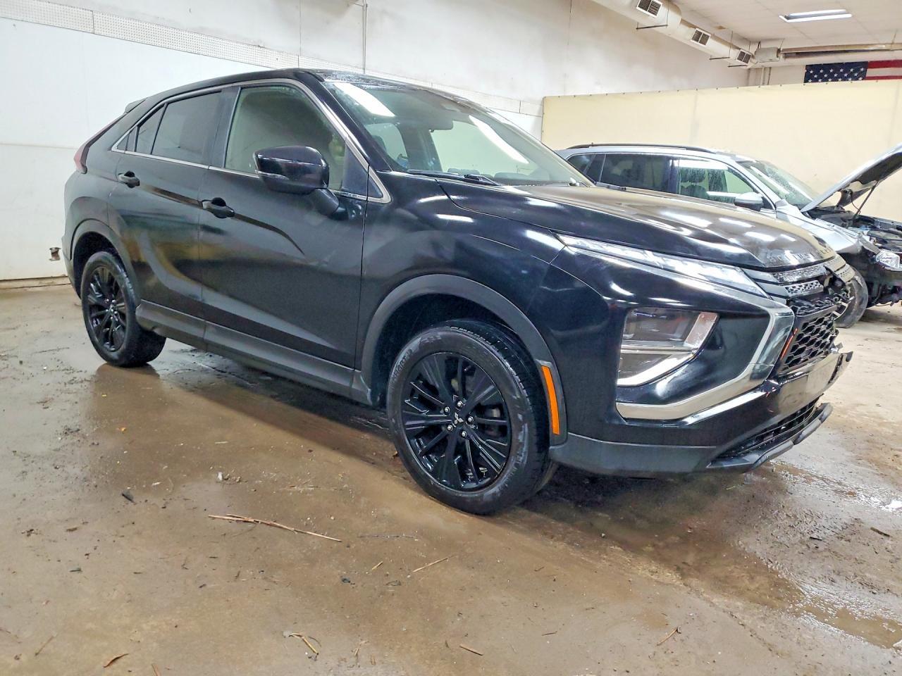 2022 Mitsubishi Eclipse Cross Le - Image 4