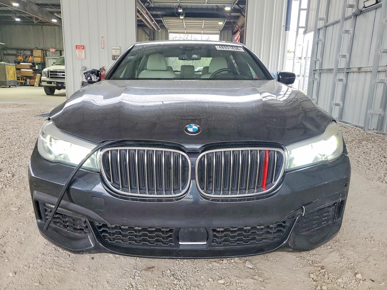 2019 BMW 740 I - Фото 5
