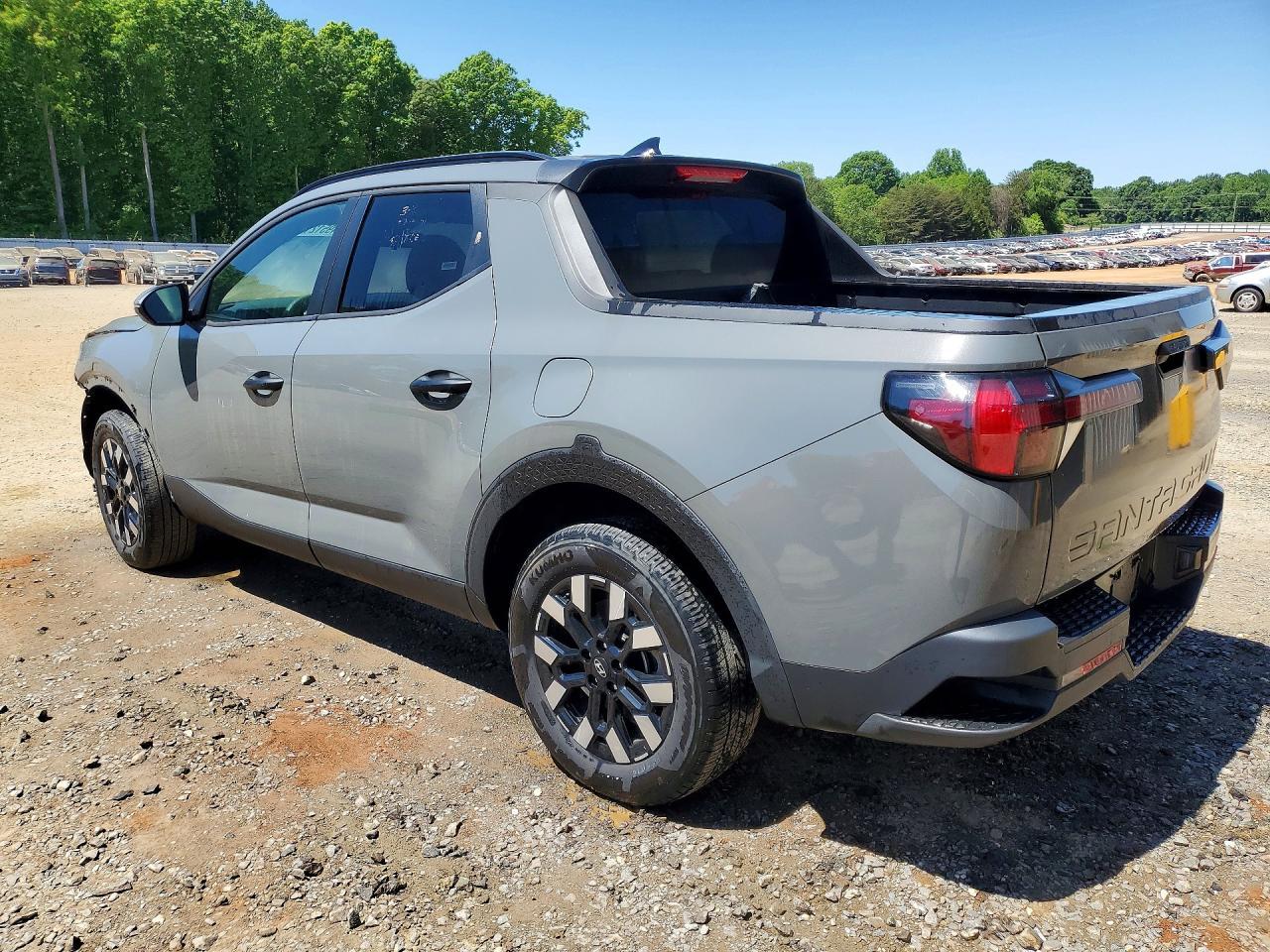 2025 Hyundai Santa Cruz Sel - Image 2