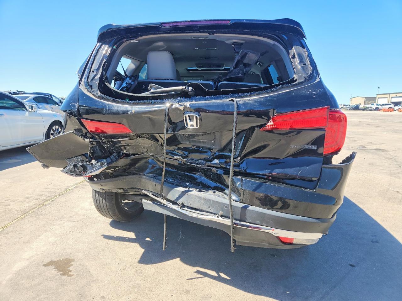 2016 Honda Pilot Touring - Image 6