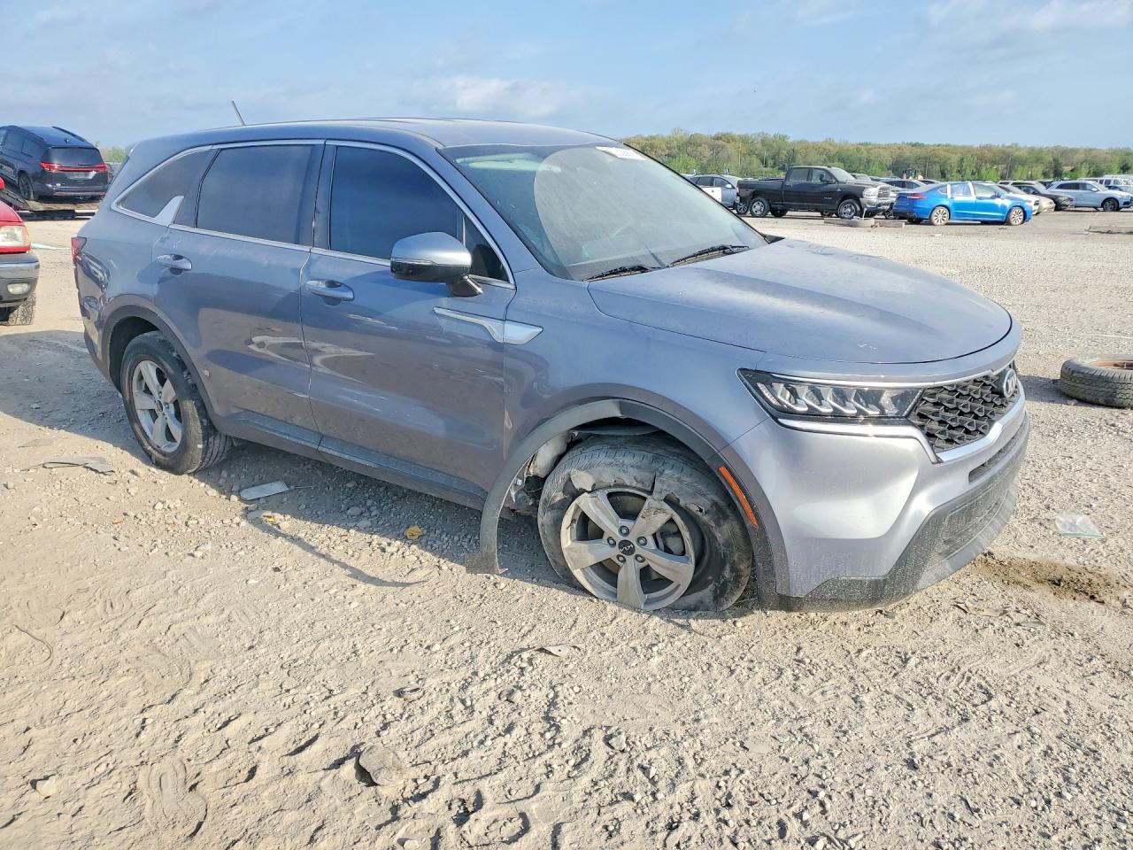 2022 Kia Sorento Lx - Фото 4
