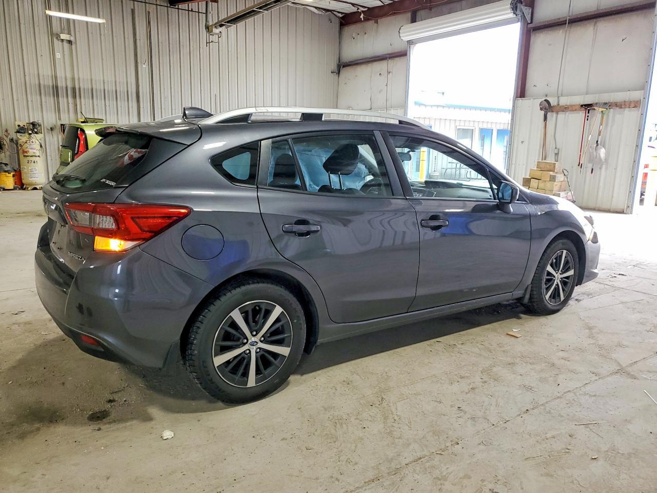 2020 Subaru Impreza Premium - Image 3