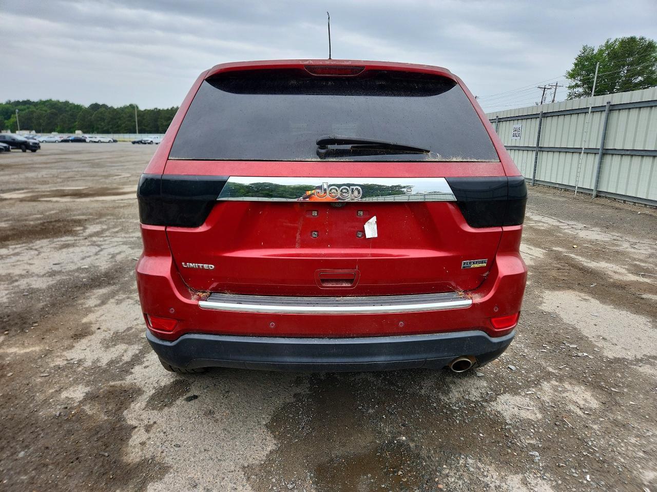 2011 Jeep Grand Cherokee Limited - Image 6