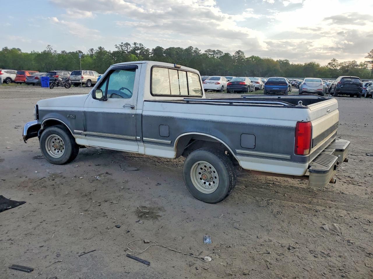 1993 Ford F150 - Image 2