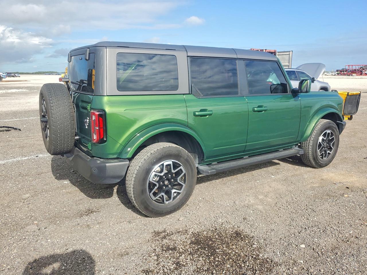 2024 Ford Bronco Outer Banks - Фото 3