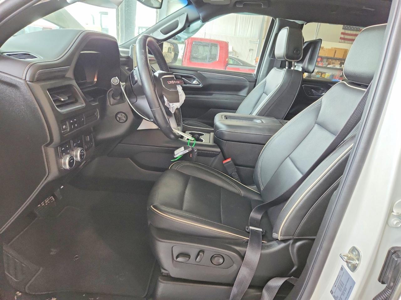 2022 GMC Yukon Slt - Image 7