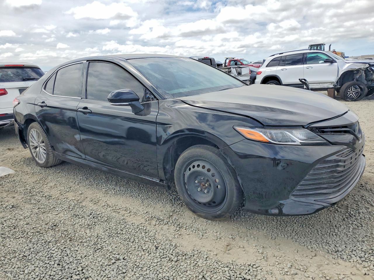 2019 Toyota Camry Hybrid Xle - Фото 4