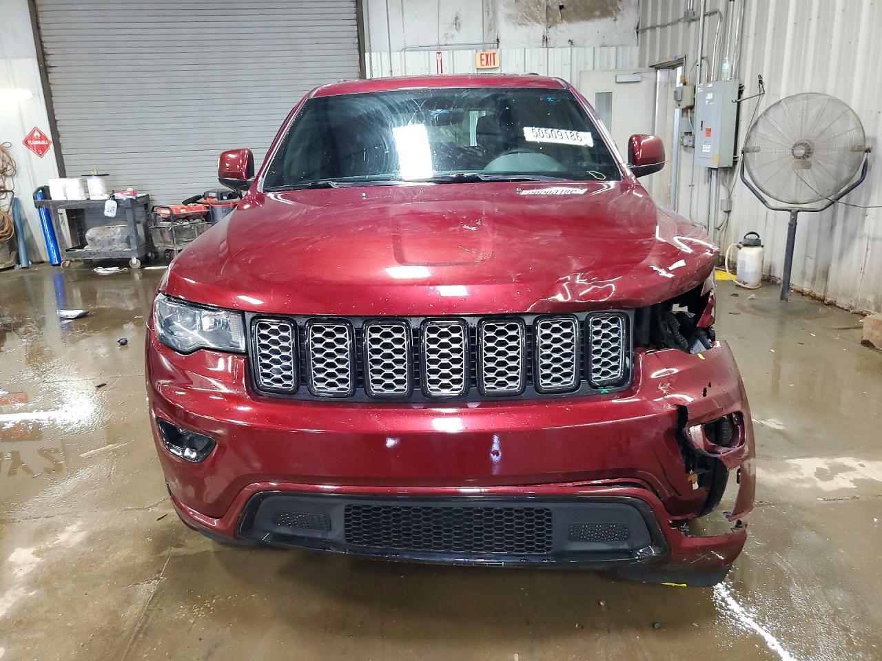 2017 Jeep Grand Cherokee Laredo - Image 5
