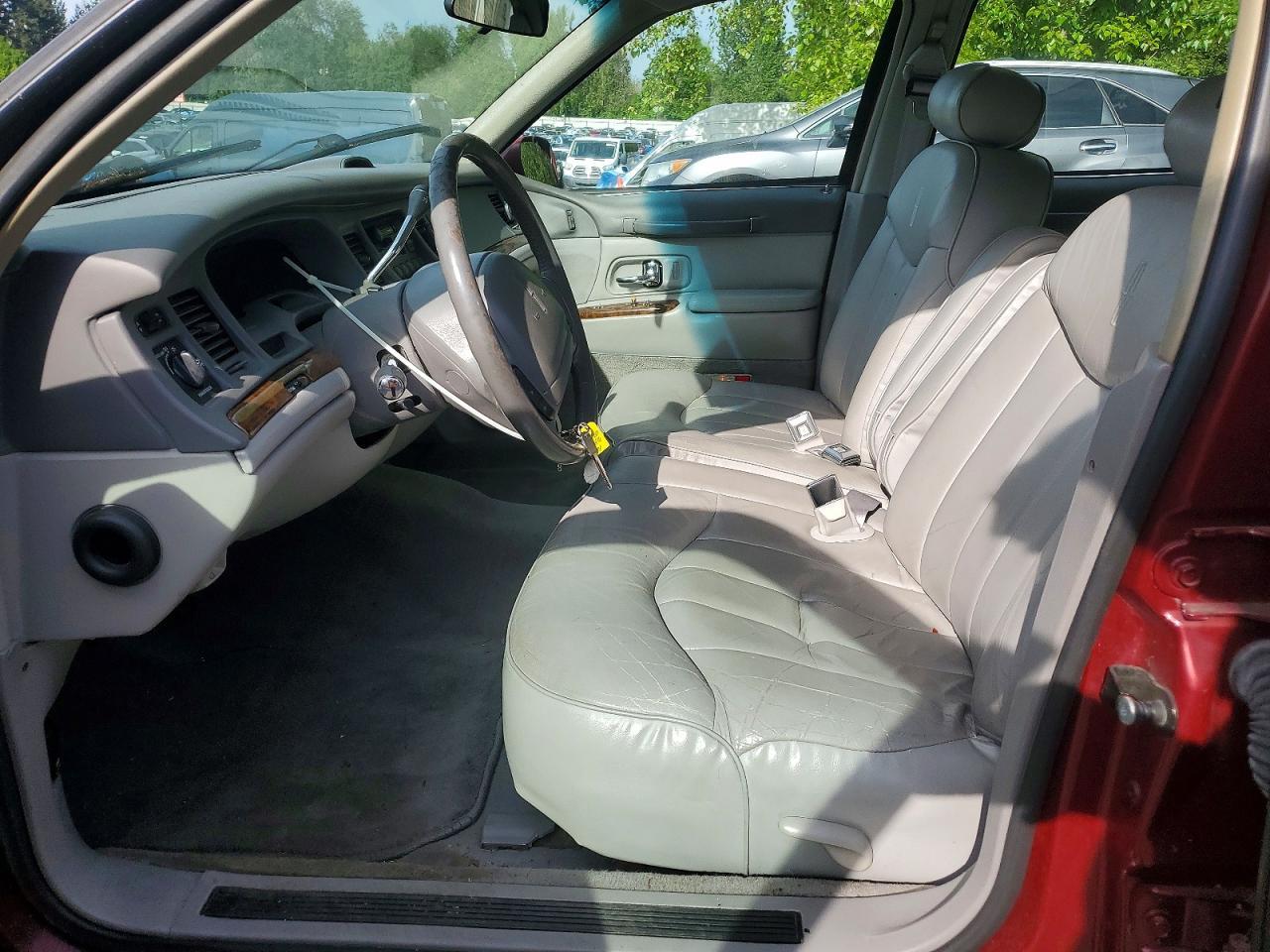 1997 Lincoln Town Car Executive - Фото 7