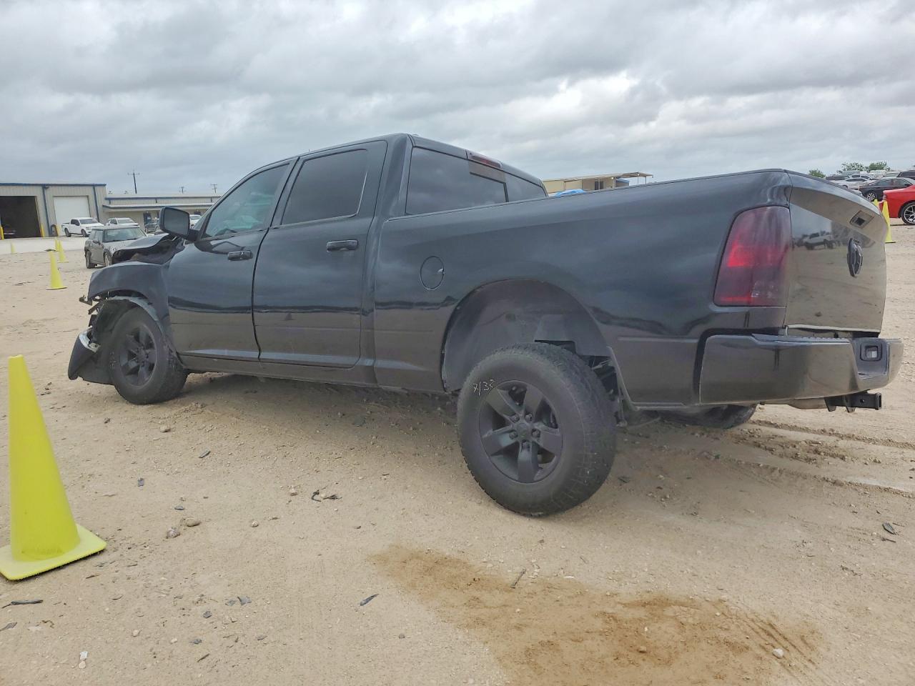 2019 Ram 1500 Classic Slt - Image 2