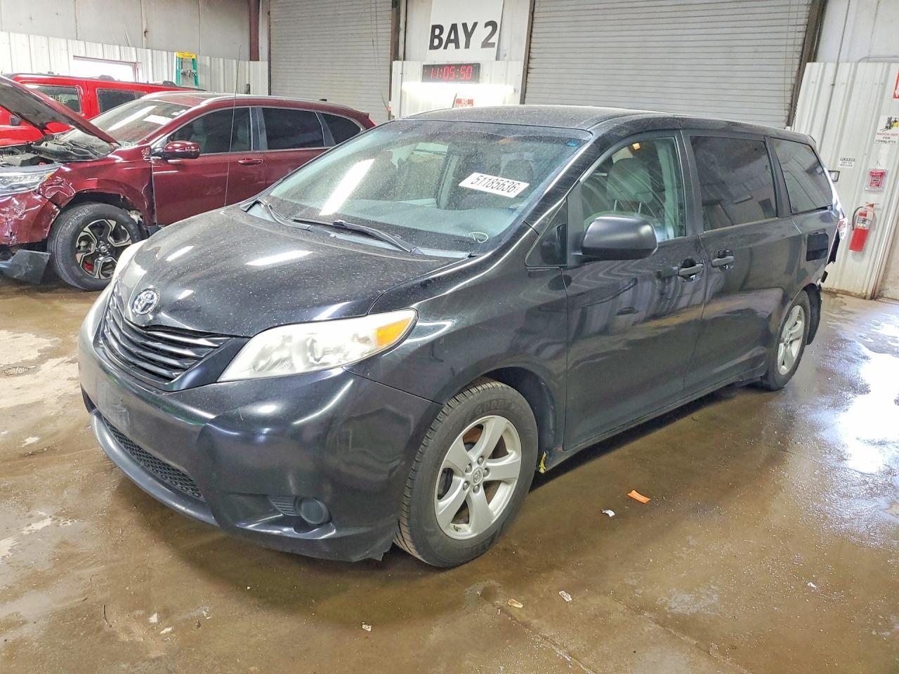 2013 Toyota Sienna L 7-Passenger