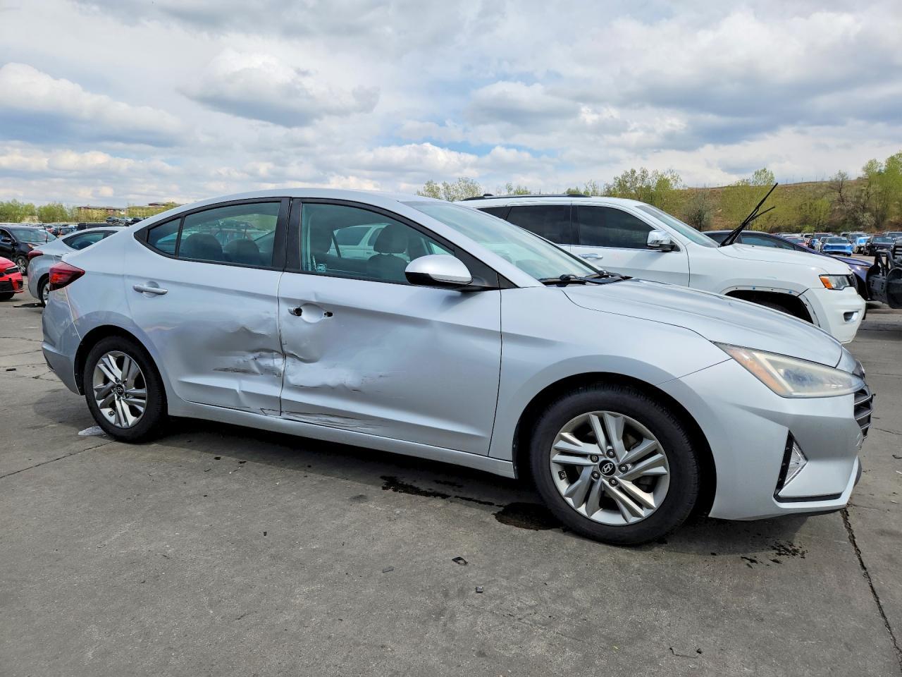 2019 Hyundai Elantra Sel - Image 4