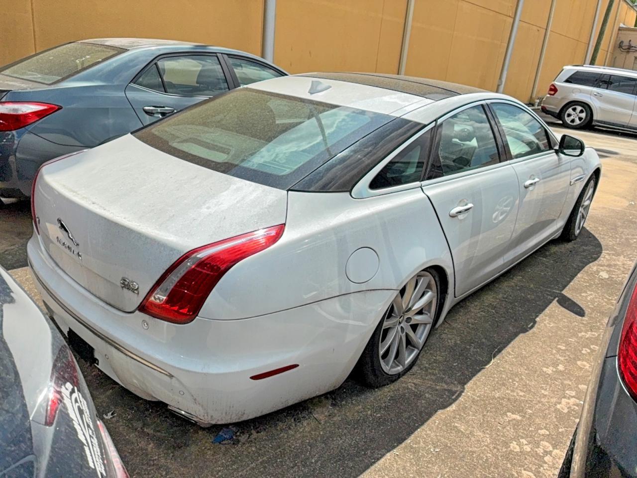 2013 Jaguar Xj - Фото 4