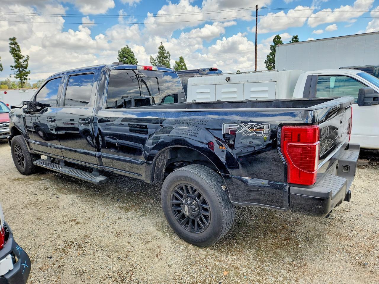 2020 Ford F350 Super Duty - Фото 2