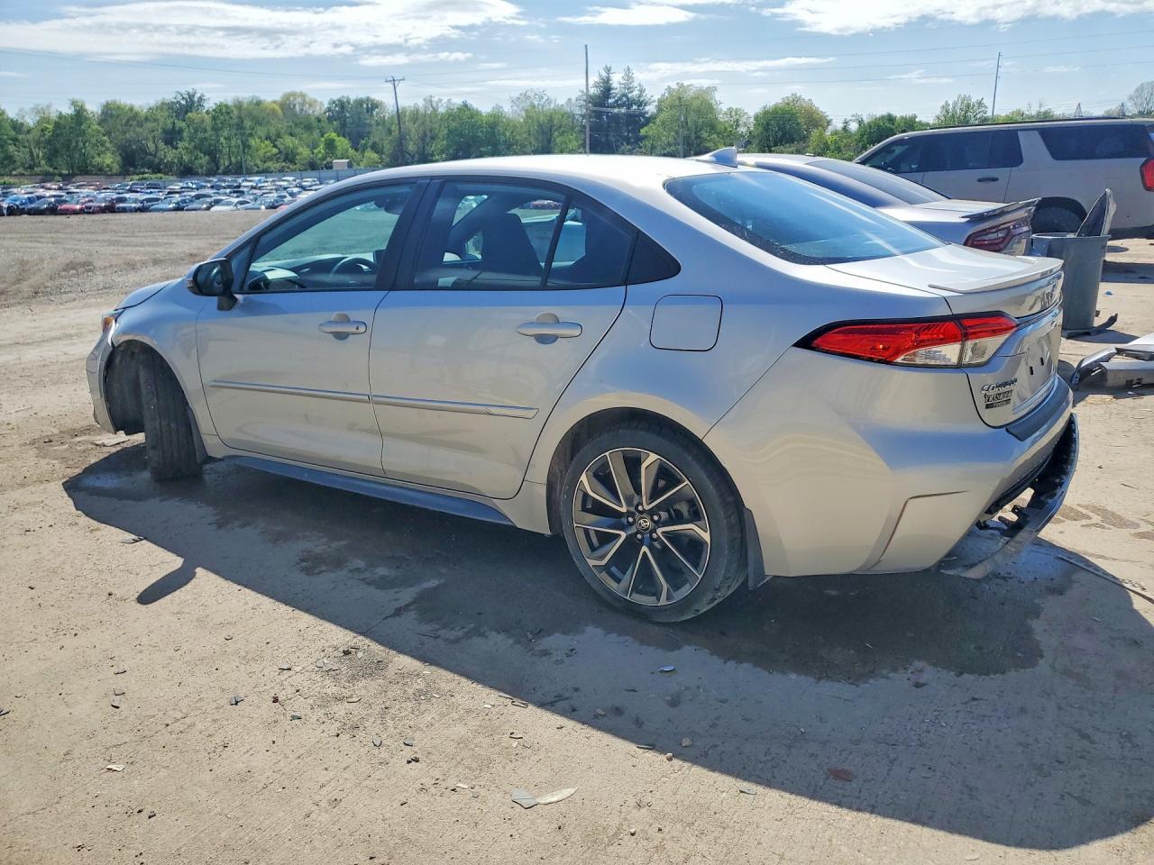 2021 Toyota Corolla Se - Фото 2