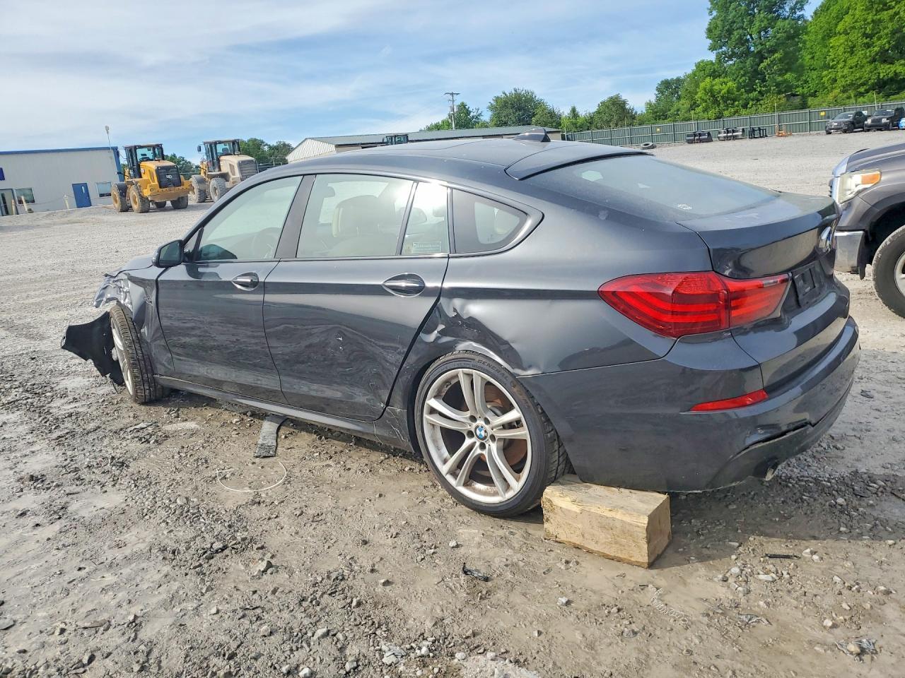 2014 BMW 535 Igt - Фото 2