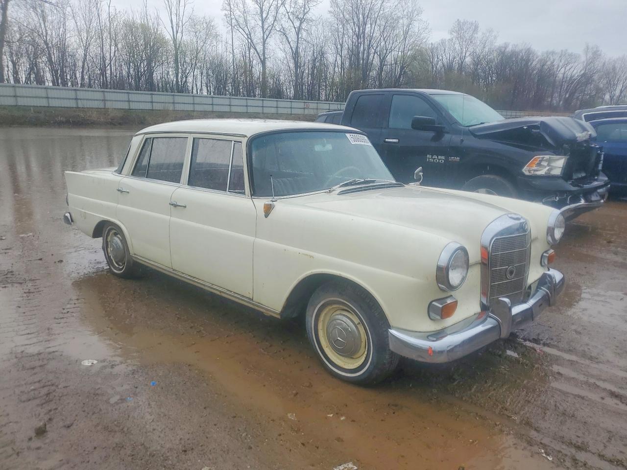 1963 Mercedes-Benz 190D - Image 4