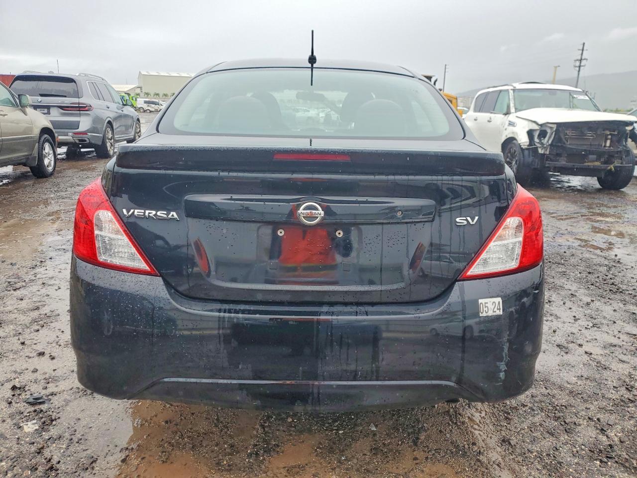 2018 Nissan Versa Sv - Image 6