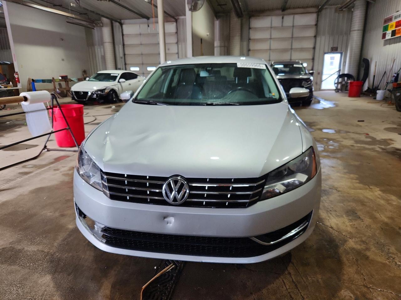 2015 Volkswagen Passat Se - Image 5