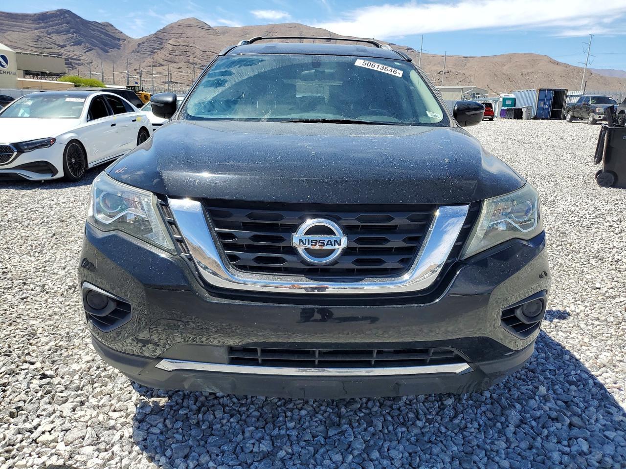 2017 Nissan Pathfinder S - Image 5