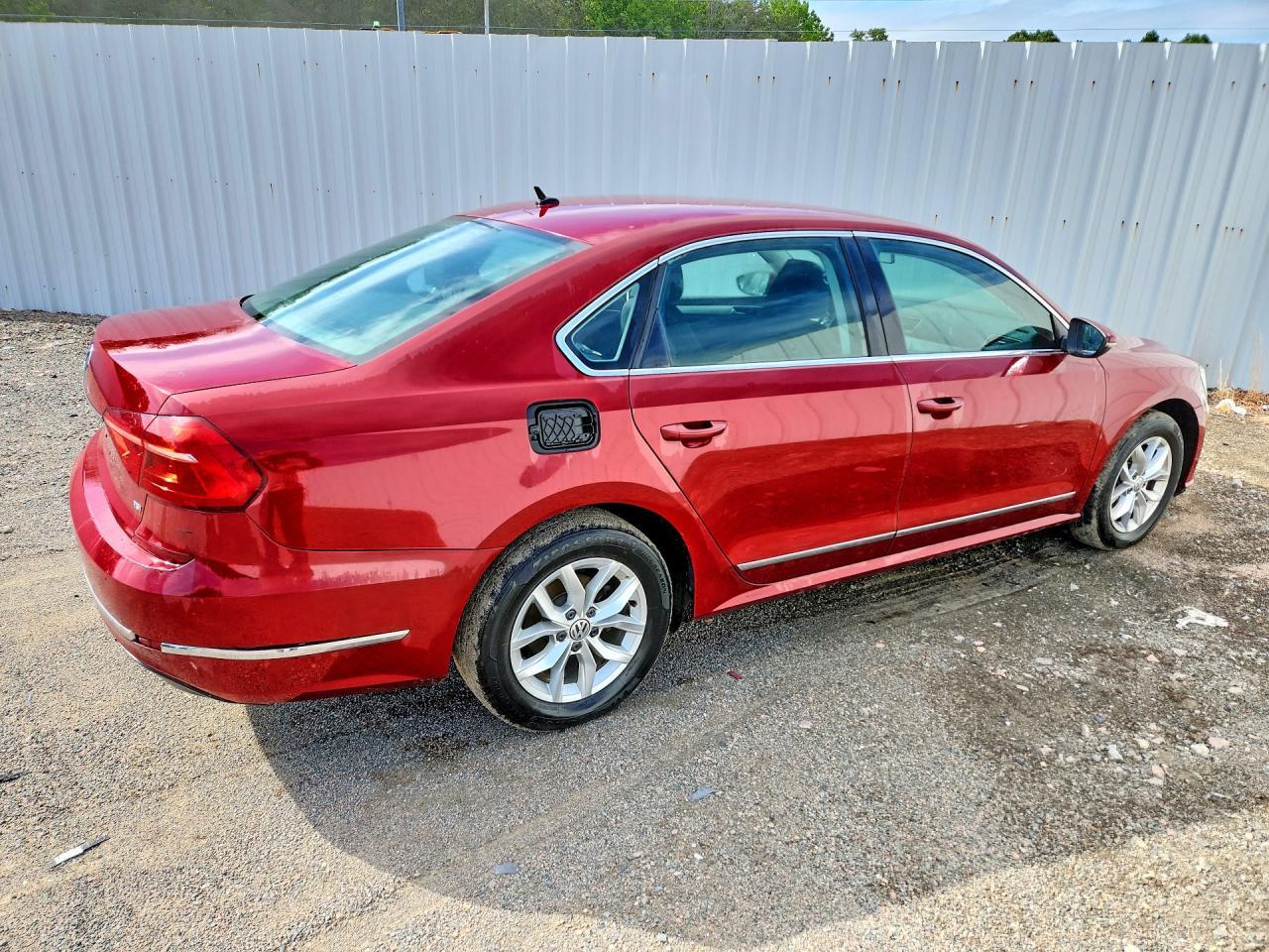 2016 Volkswagen Passat S - Image 3