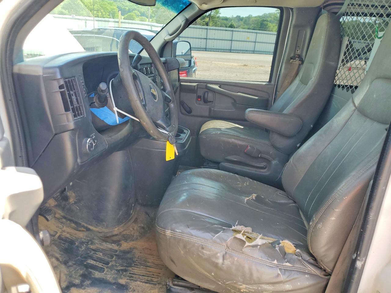 2013 Chevrolet Express G1500 - Image 7