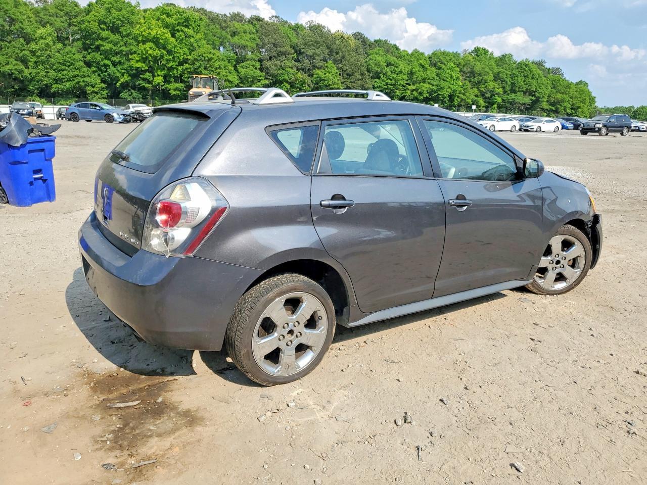 2009 Pontiac Vibe - Image 3