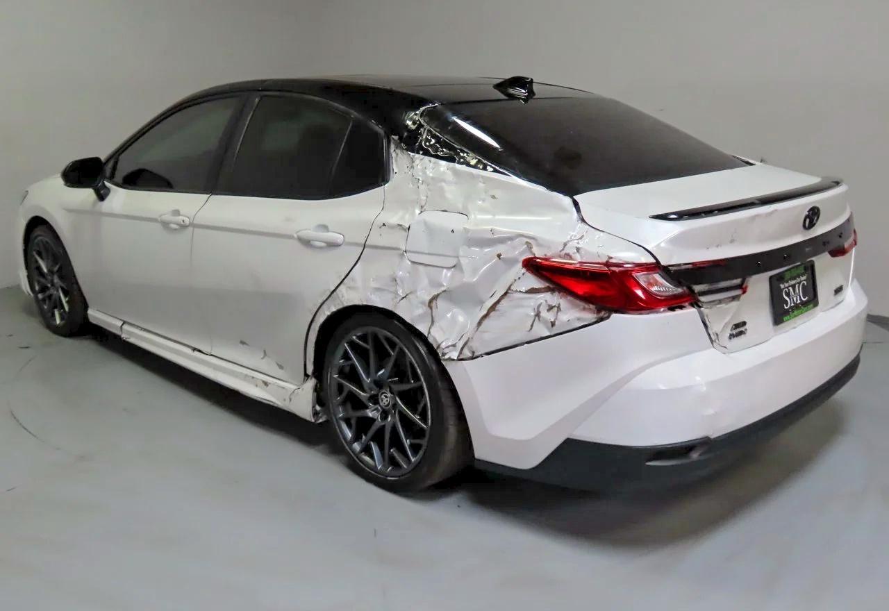 2025 Toyota Camry Xse - Image 4
