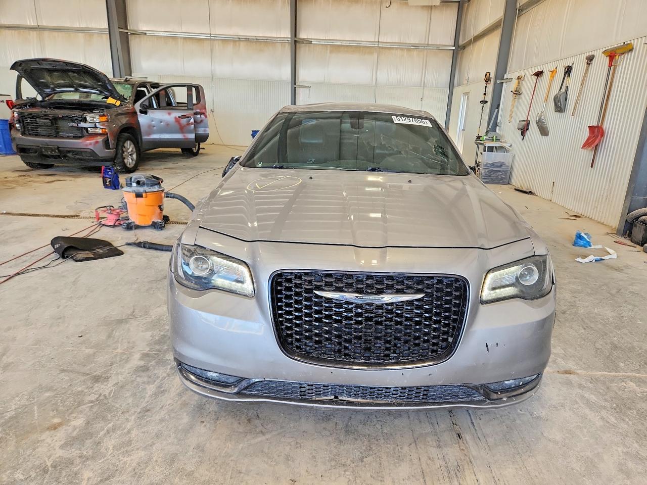 2016 Chrysler 300 S - Фото 5