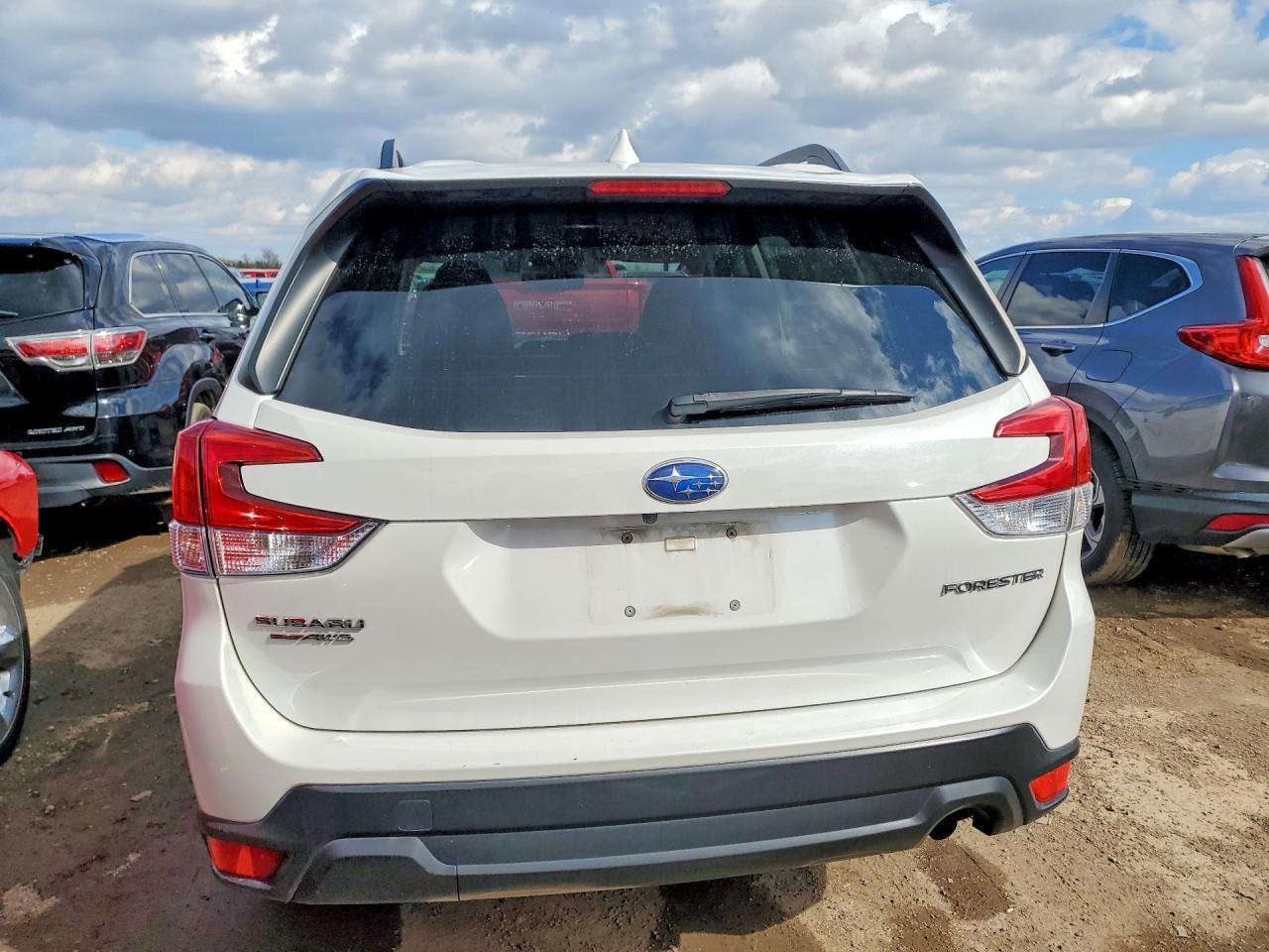 2019 Subaru Forester Premium - Image 6