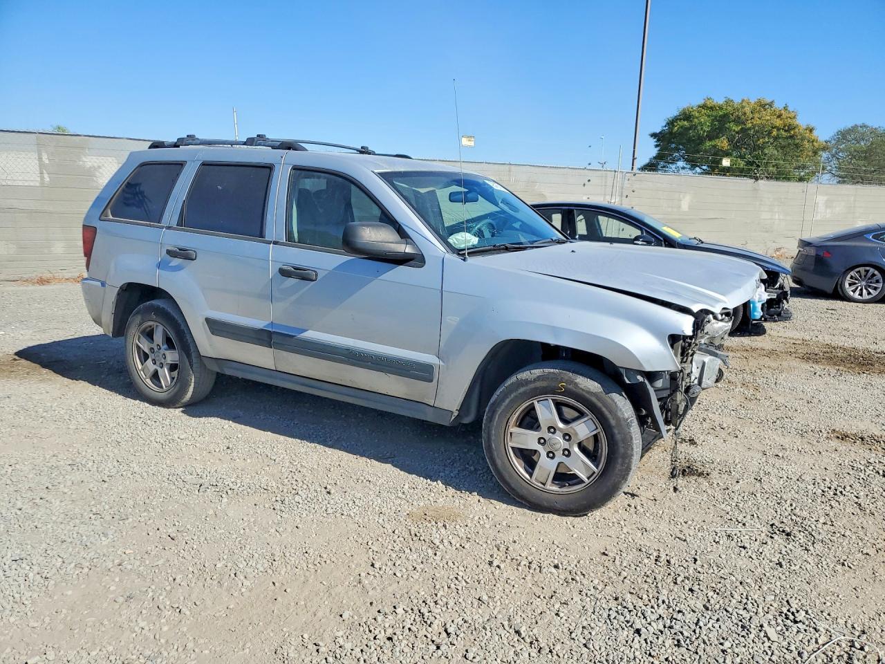 2006 Jeep Grand Cherokee Laredo - Image 4