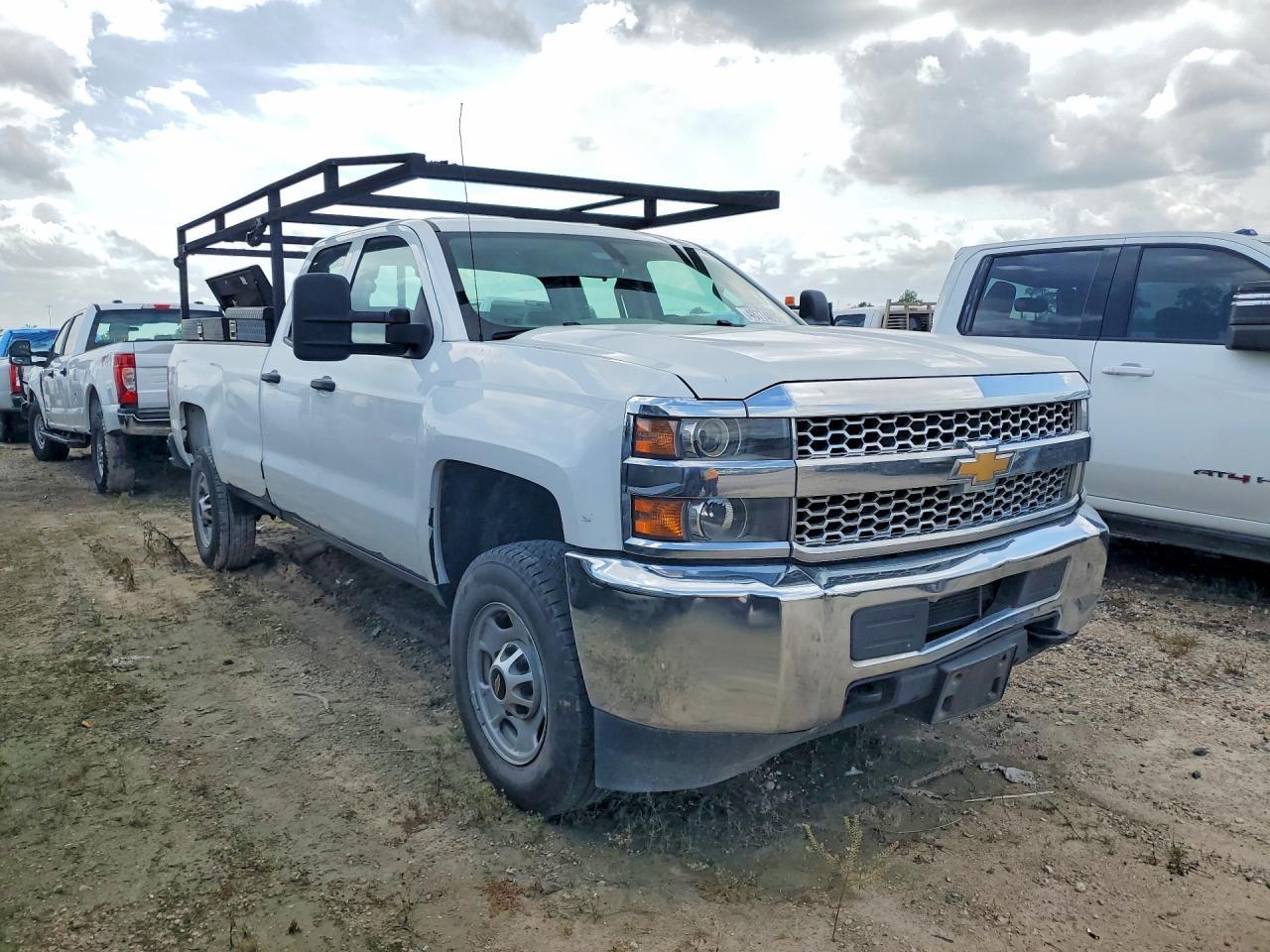 2019 Chevrolet Silverado C2500 Heavy Duty - Image 4