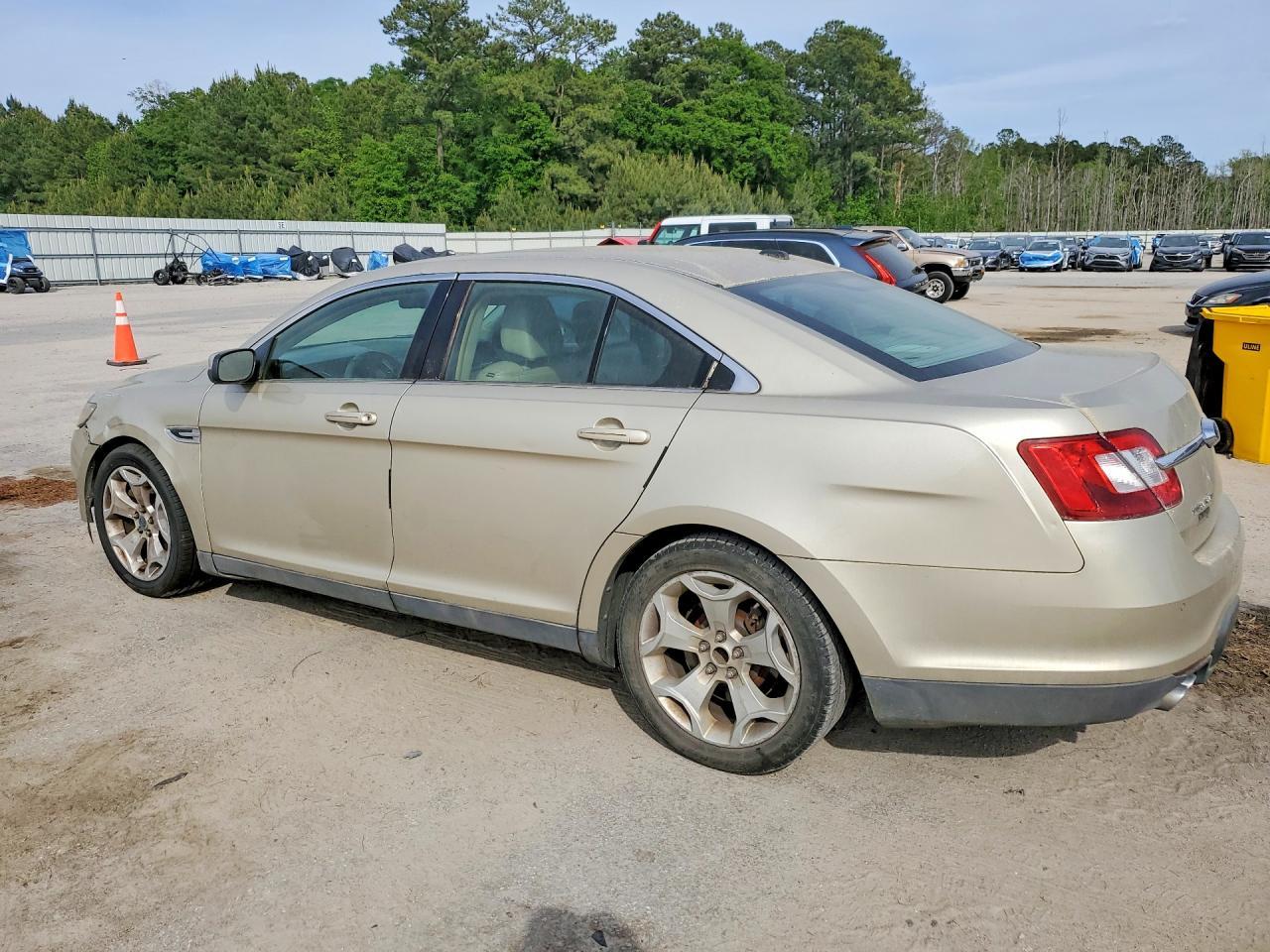 2011 Ford Taurus Sel - Image 2