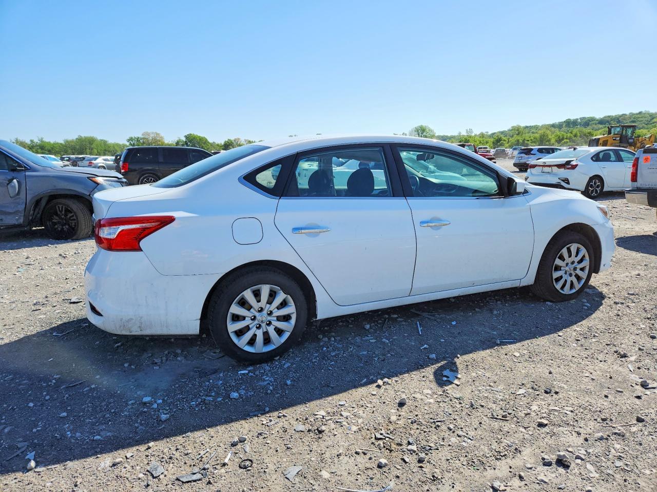 2018 Nissan Sentra S - Фото 3