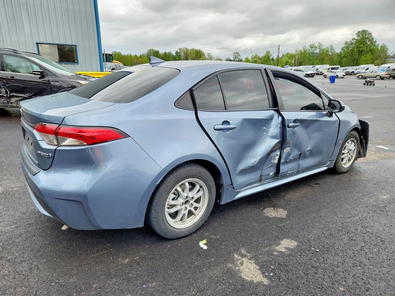 2021 Toyota Corolla Le - Image 3