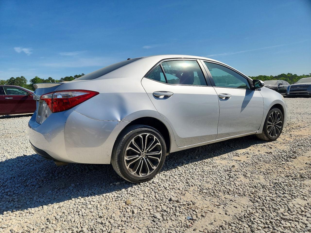 2015 Toyota Corolla S Plus - Фото 3