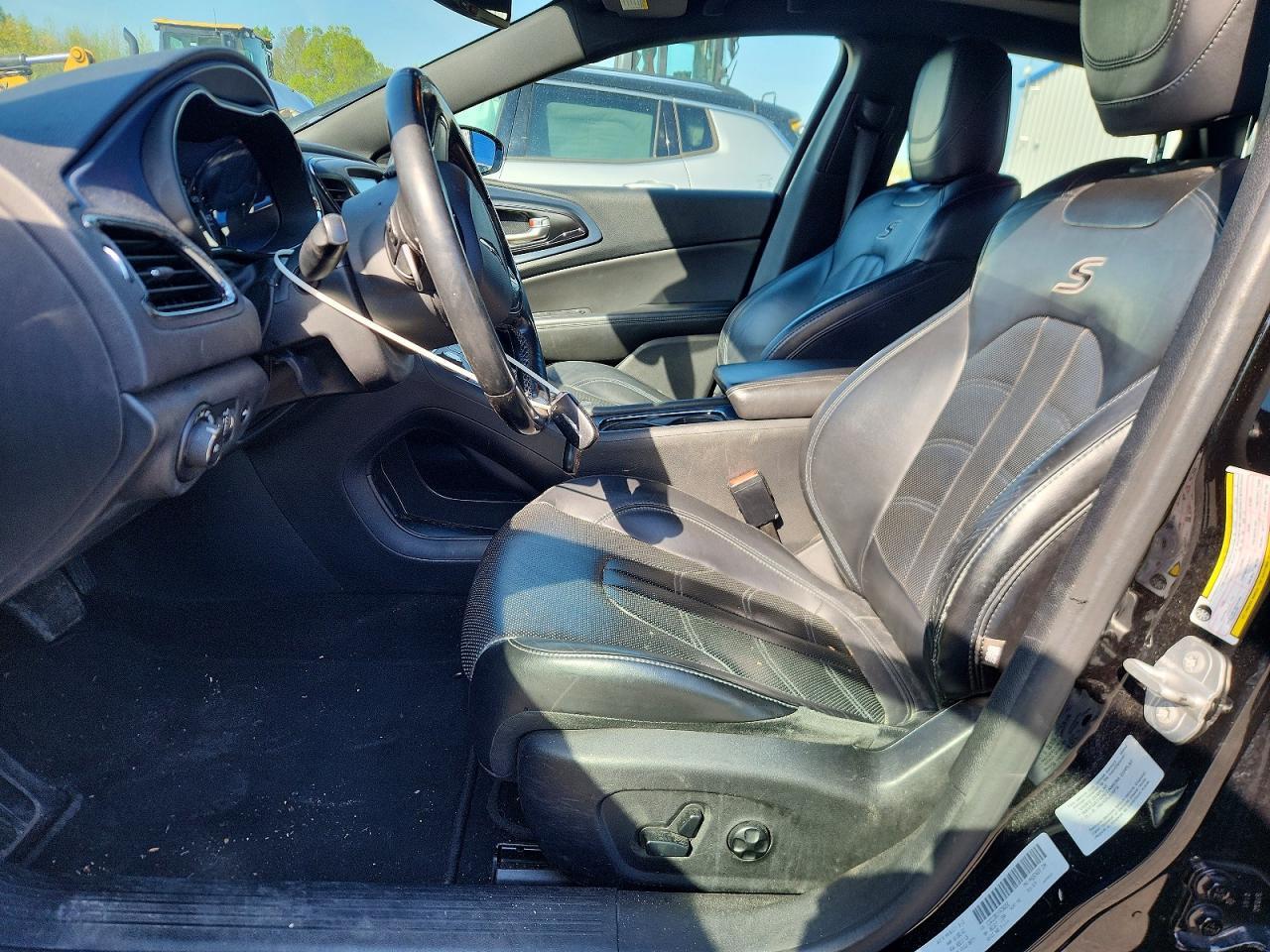 2015 Chrysler 200 S - Фото 7