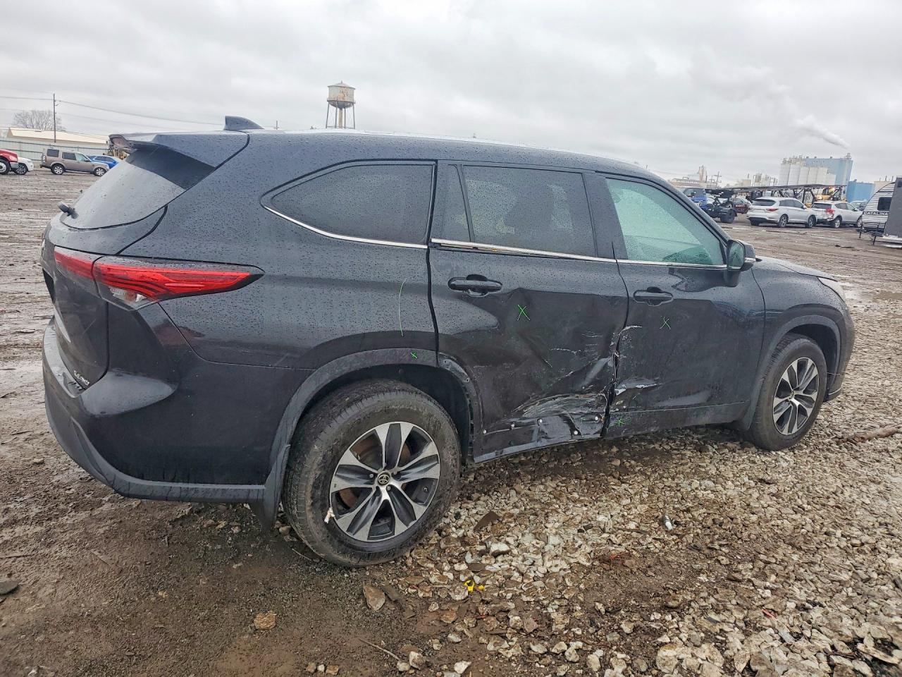 2021 Toyota Highlander Xle - Image 3